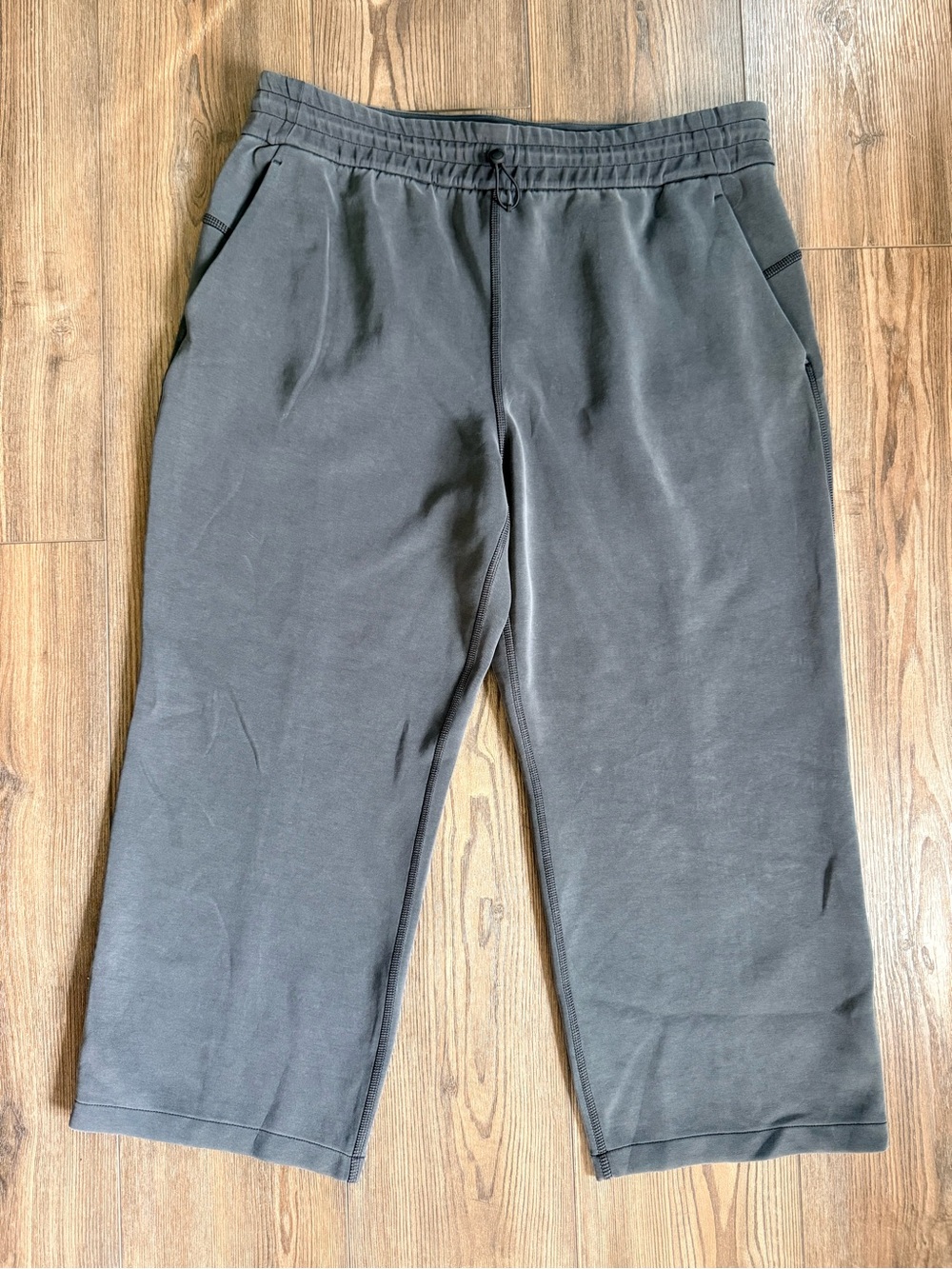 lululemon athletica Charcoal Wide-Leg Cropped length Sweatpants